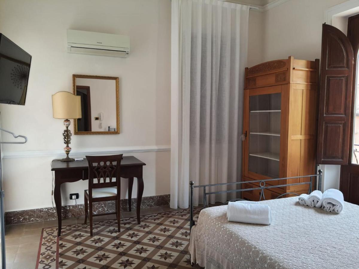 Appartamenti Via Lombardo Giardini-Naxos Buitenkant foto